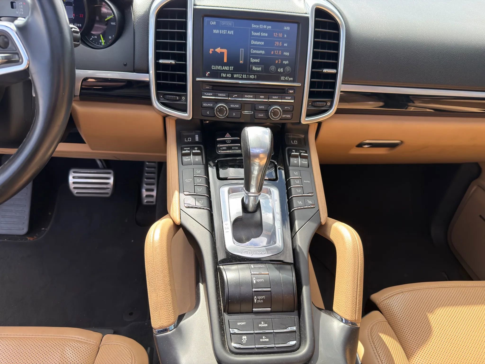 Used 2016 Porsche Cayenne S w/ Premium Package image 23