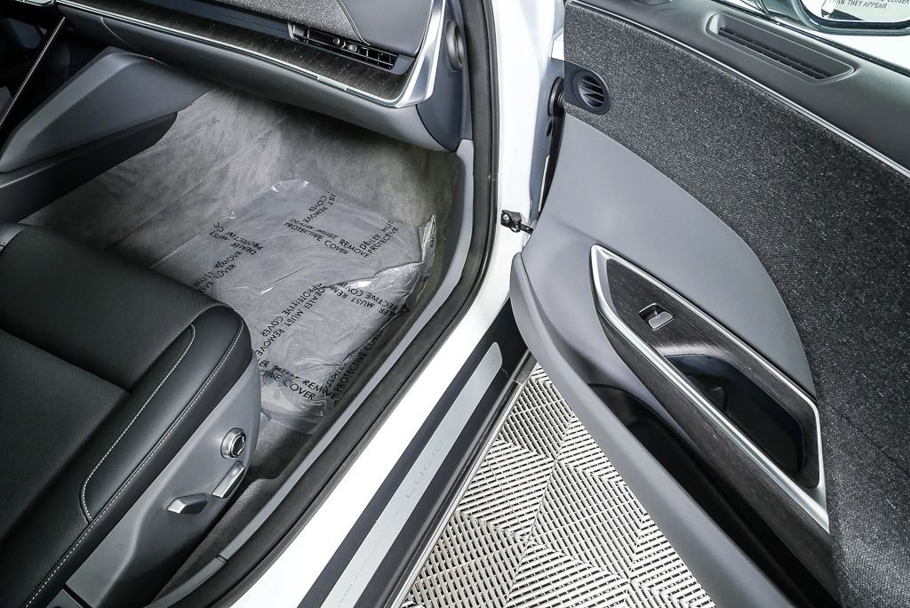 Used 2025 Lucid Air Pure image 24