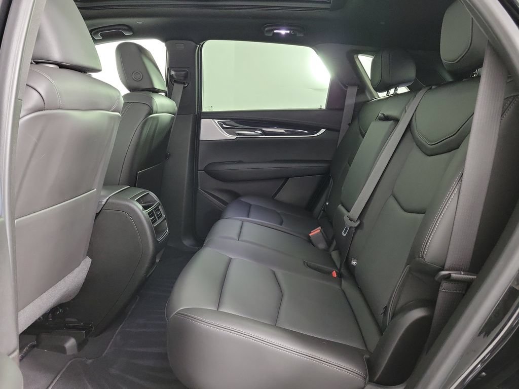Certified 2024 Cadillac XT5 Premium Luxury w/ Technology Package FWD image 11