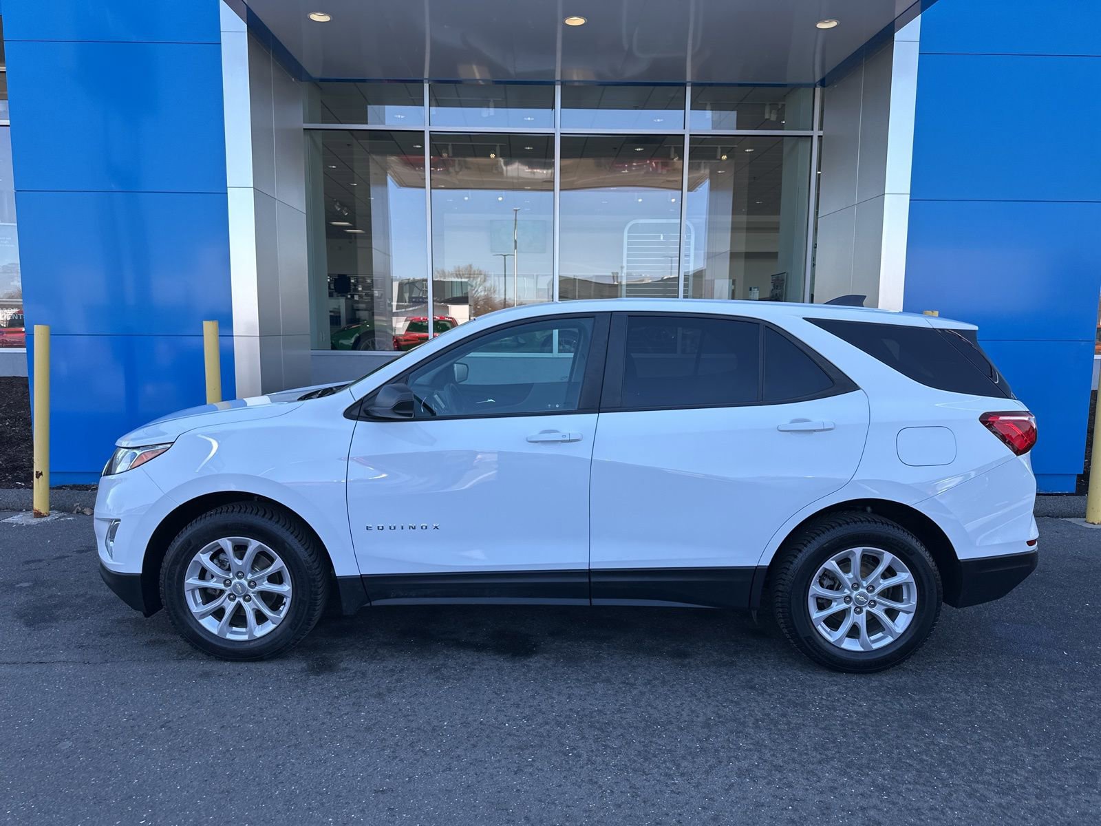 Used 2021 Chevrolet Equinox LS w/ LS Convenience Package image 8