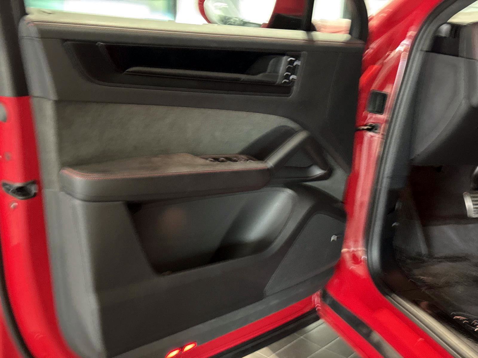 Certified 2025 Porsche Cayenne GTS image 19