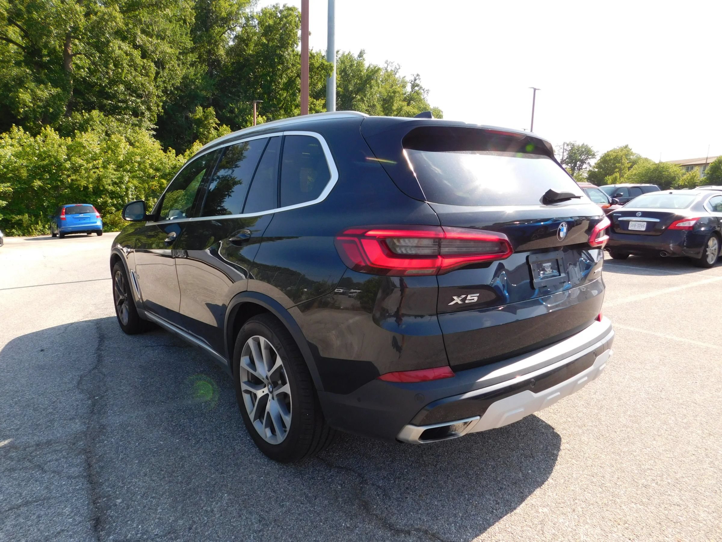Used 2019 BMW X5 xDrive40i w/ Premium Package 2 AWD/4WD image 6