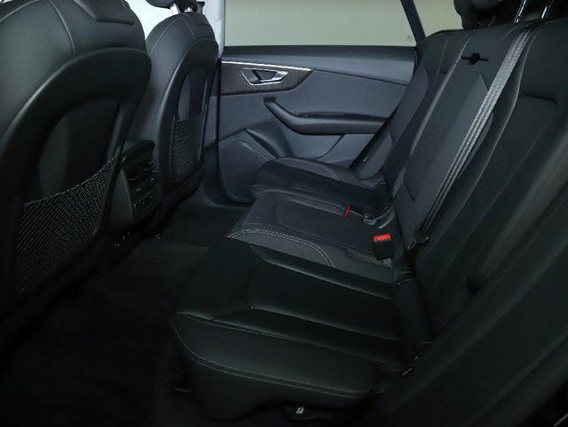 Used 2022 Audi Q8 Premium w/ Convenience Package image 26