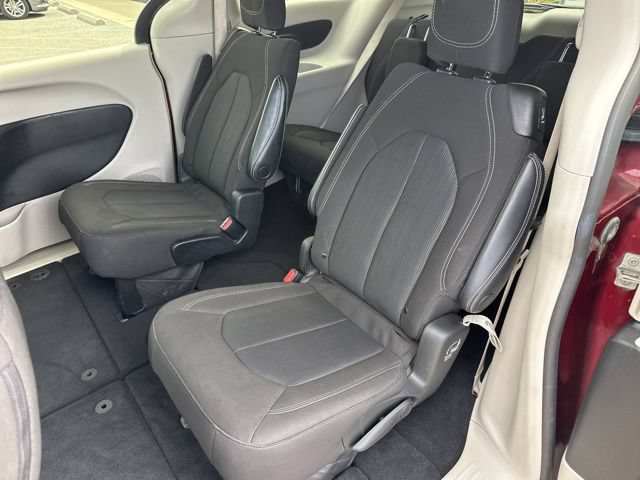 Certified 2023 Chrysler Voyager LX FWD image 23