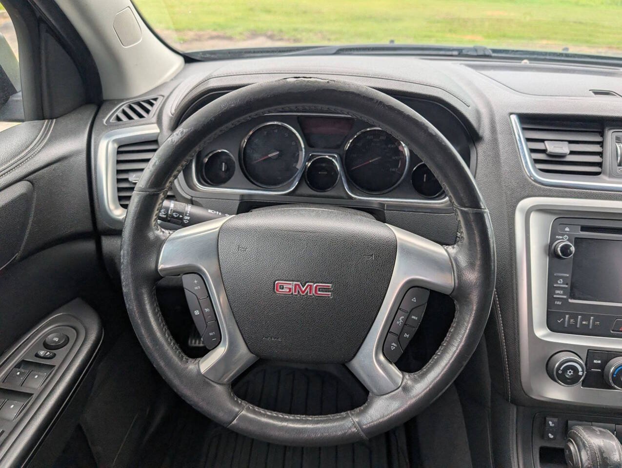Used 2014 GMC Acadia SLE FWD image 32