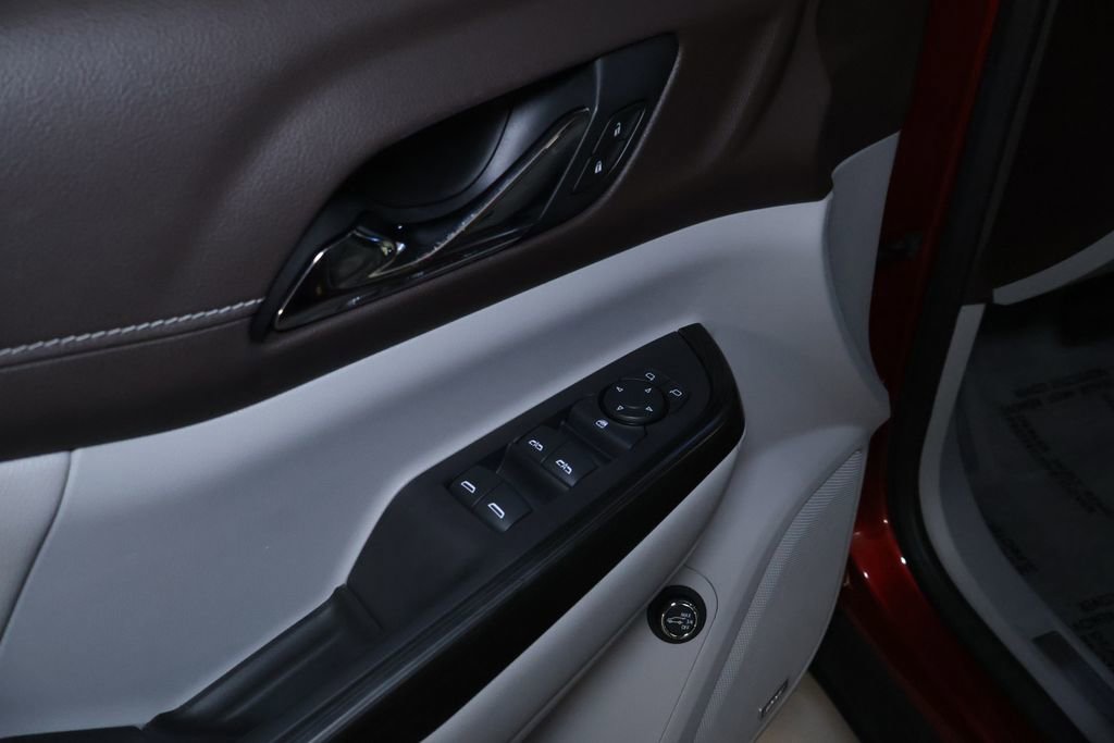 Used 2021 GMC Acadia SLT w/ LPO, Floor Liner Package image 14