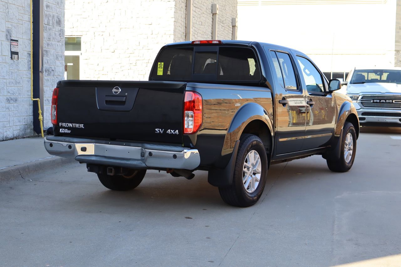 Used 2020 Nissan Frontier SV AWD/4WD image 3