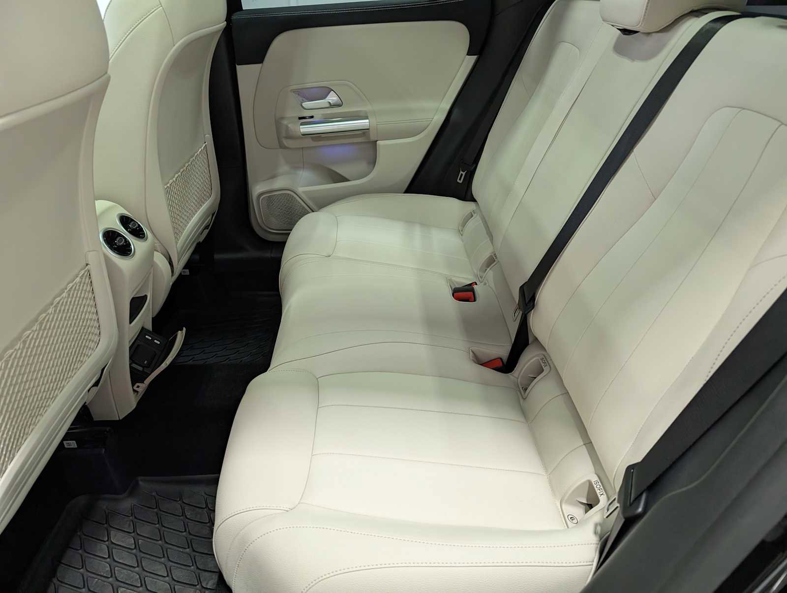 Certified 2026 Mercedes-Benz GLA 250 4MATIC image 23