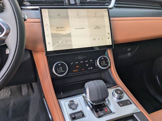 Used 2026 Jaguar F-PACE R-Dynamic S AWD/4WD image 12
