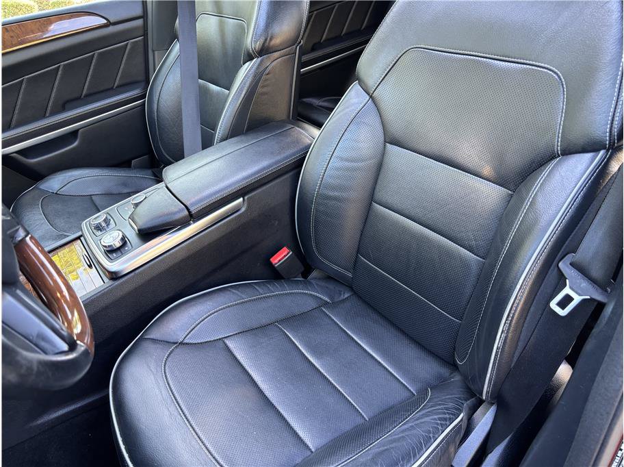 Used 2013 Mercedes-Benz GL 550 4MATIC image 15
