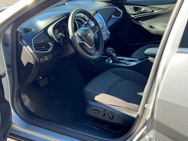 Used 2024 Chevrolet Malibu LT image 11
