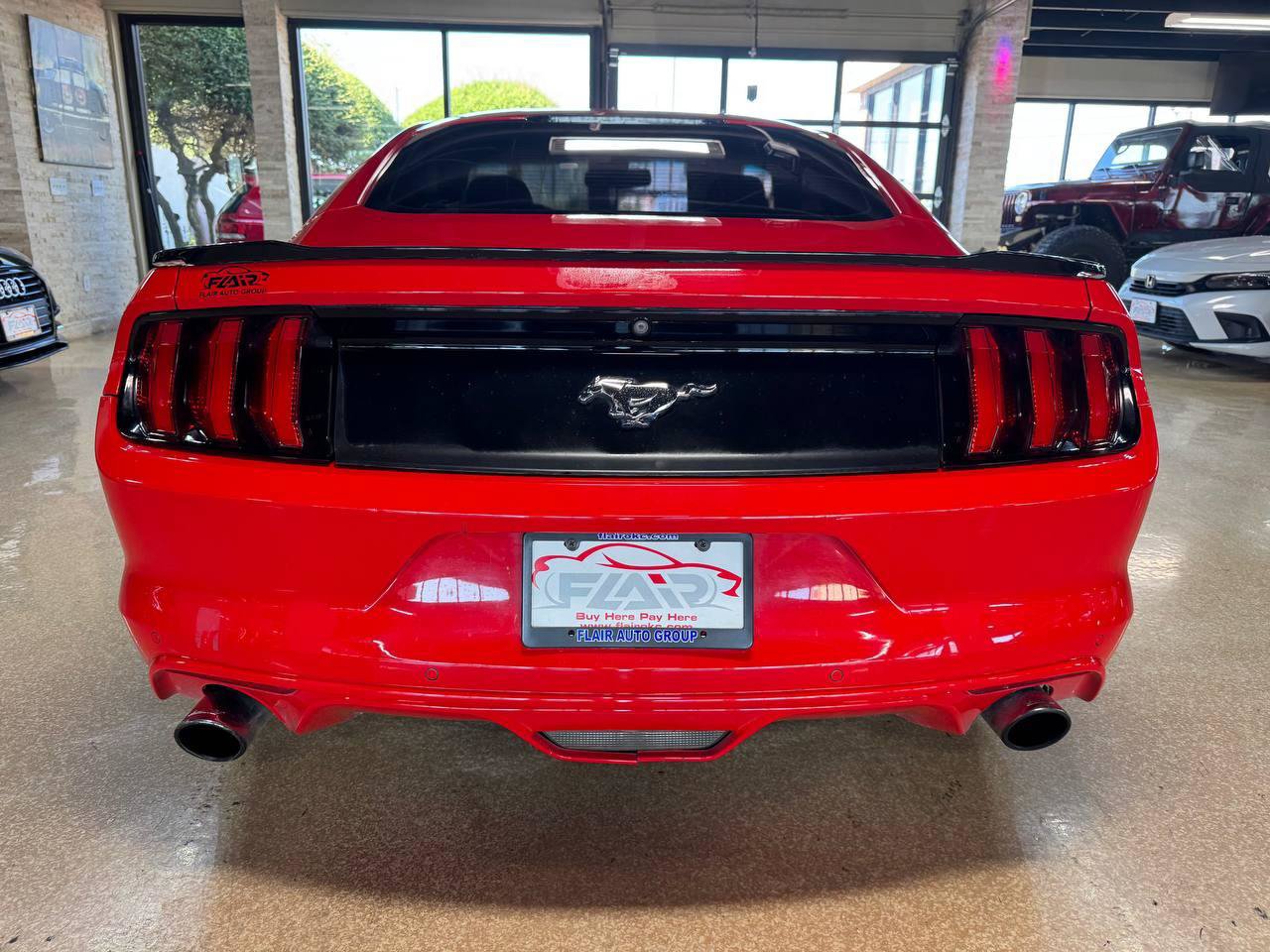 Used 2015 Ford Mustang Coupe RWD image 5