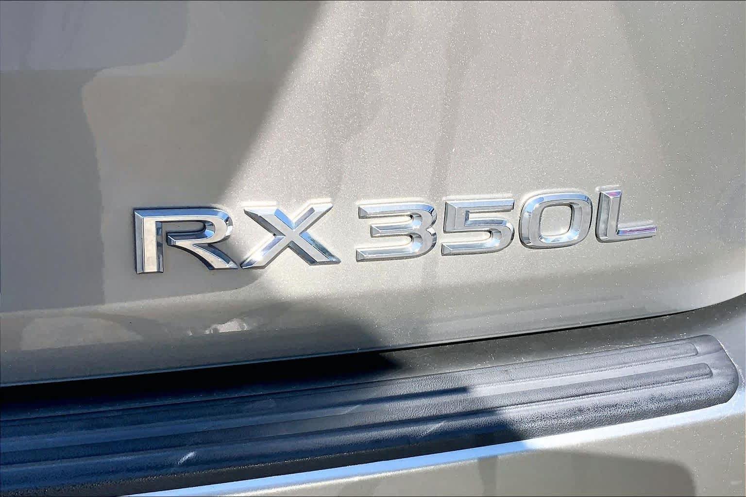 Used 2020 Lexus RX 350L Premium w/ Premium Package AWD/4WD image 3