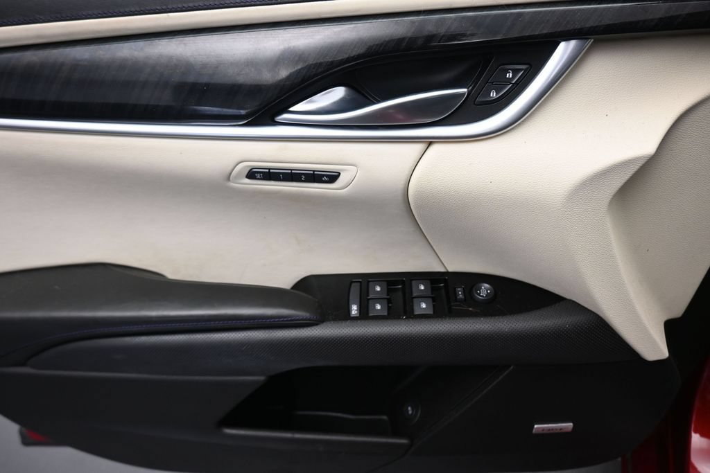 Used 2013 Cadillac XTS Platinum FWD image 10