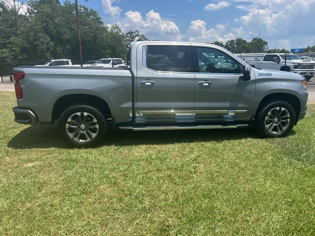 Used 2023 Chevrolet Silverado 1500 High Country w/ Technology Package image 8