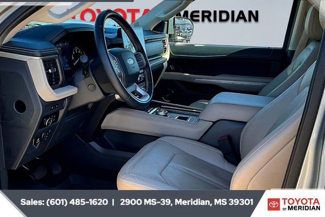 Used 2022 Ford Expedition Limited image 11