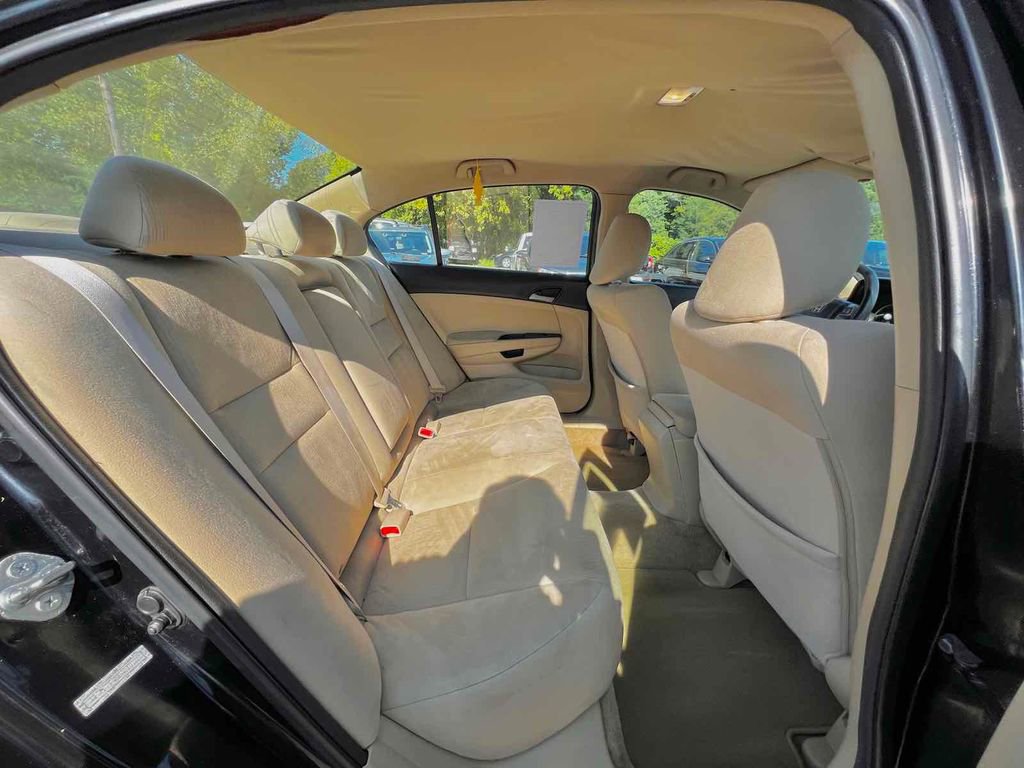 Used 2011 Honda Accord LX-P image 18