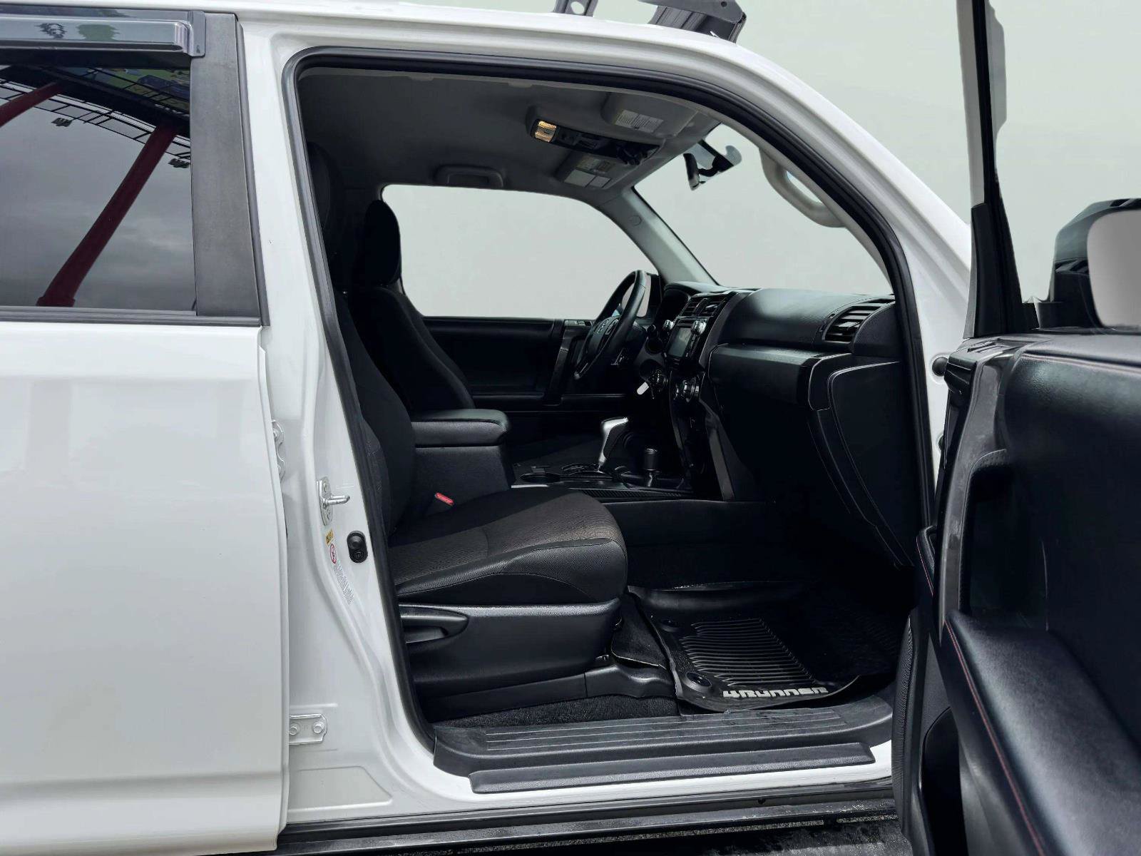 Used 2019 Toyota 4Runner TRD Off-Road AWD/4WD image 53