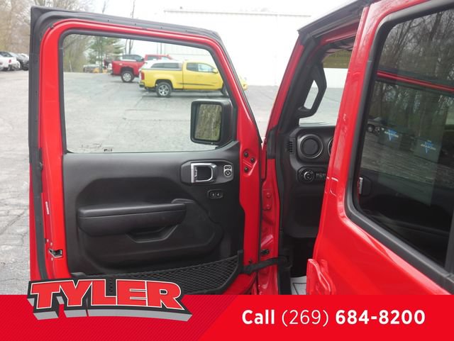 Certified 2022 Jeep Gladiator Sport AWD/4WD image 23