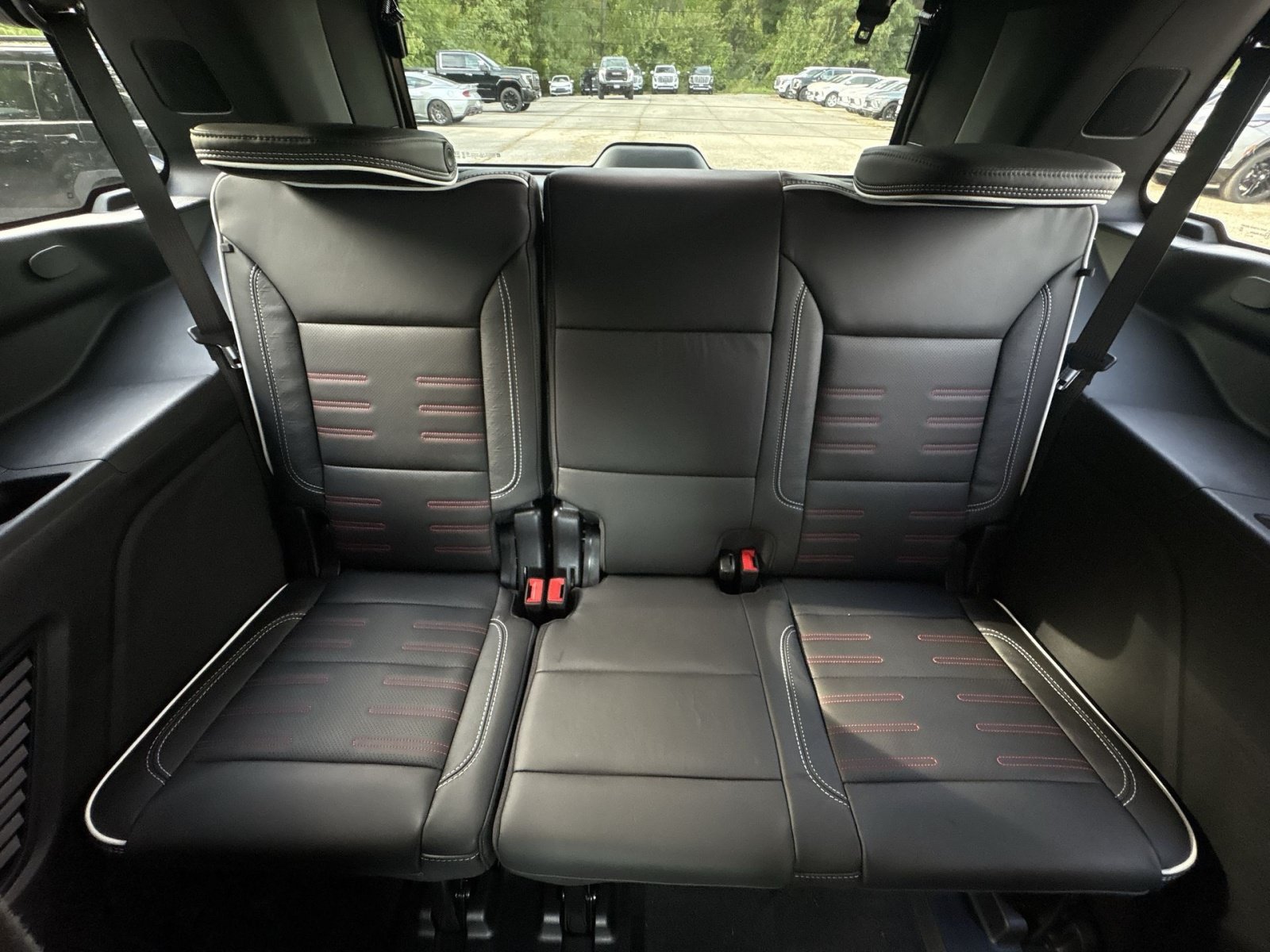 New 2026 GMC Yukon AT4 Ultimate AWD/4WD image 23