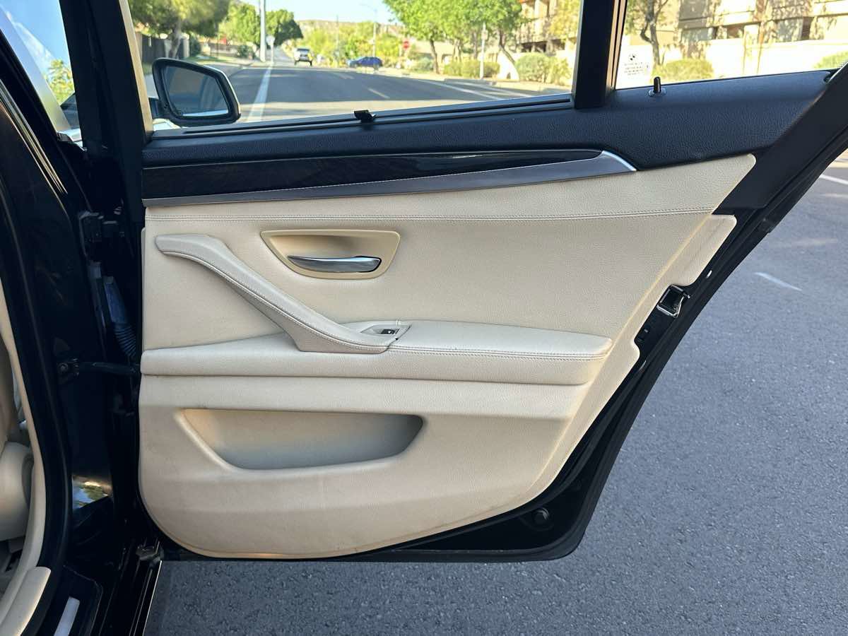 Used 2013 BMW 528i Sedan RWD image 43