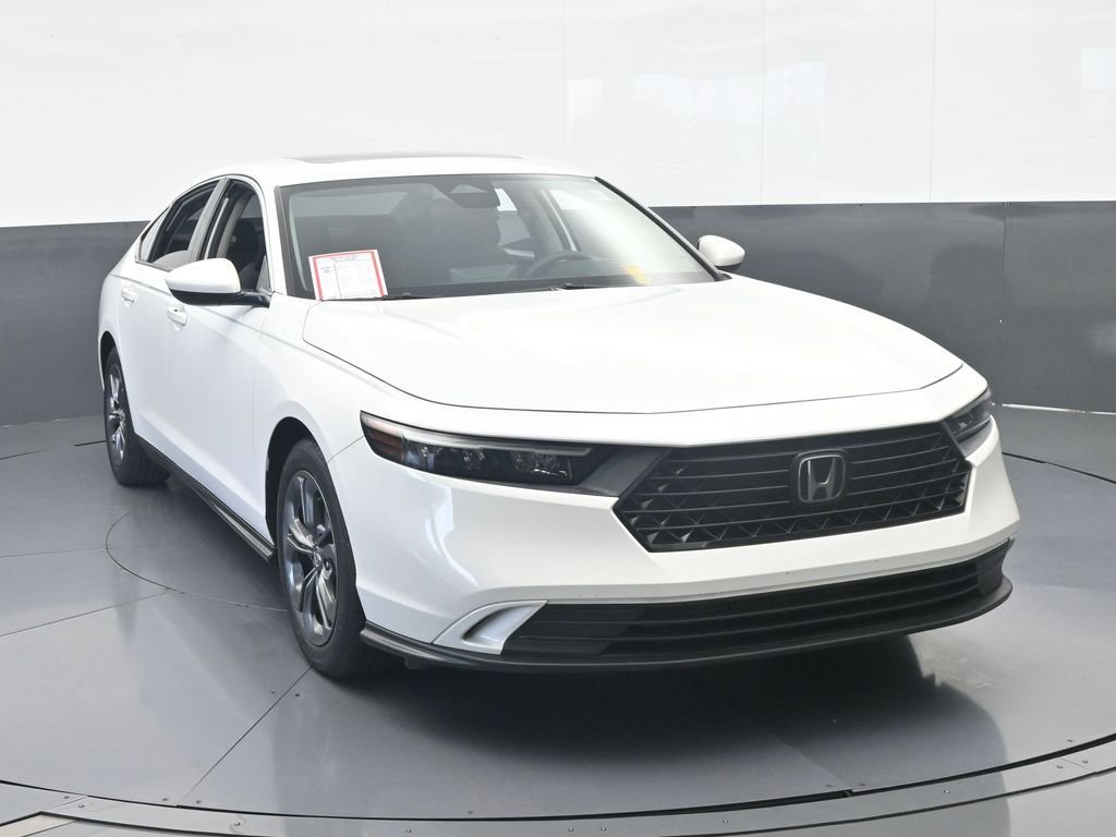 Used 2023 Honda Accord EX image 9