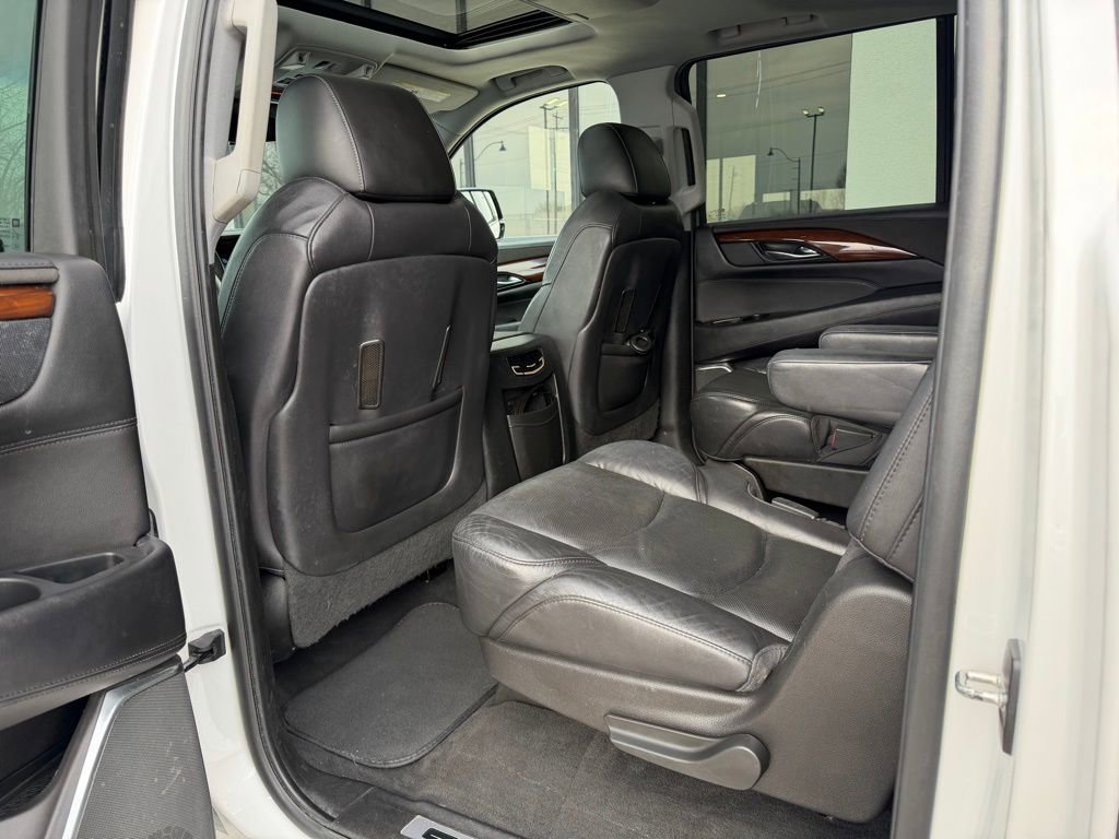 Used 2018 Cadillac Escalade ESV Premium Luxury image 20