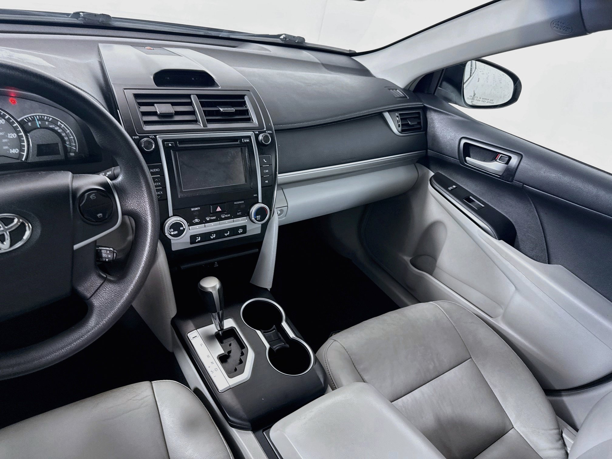 Used 2013 Toyota Camry LE FWD image 20