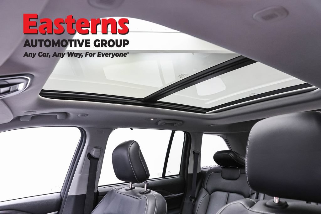 Used 2022 Jeep Grand Cherokee Limited 4xe w/ Luxury Tech Group II AWD/4WD image 37