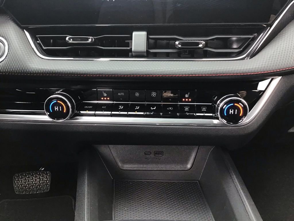 New 2026 Chevrolet Equinox RS image 24