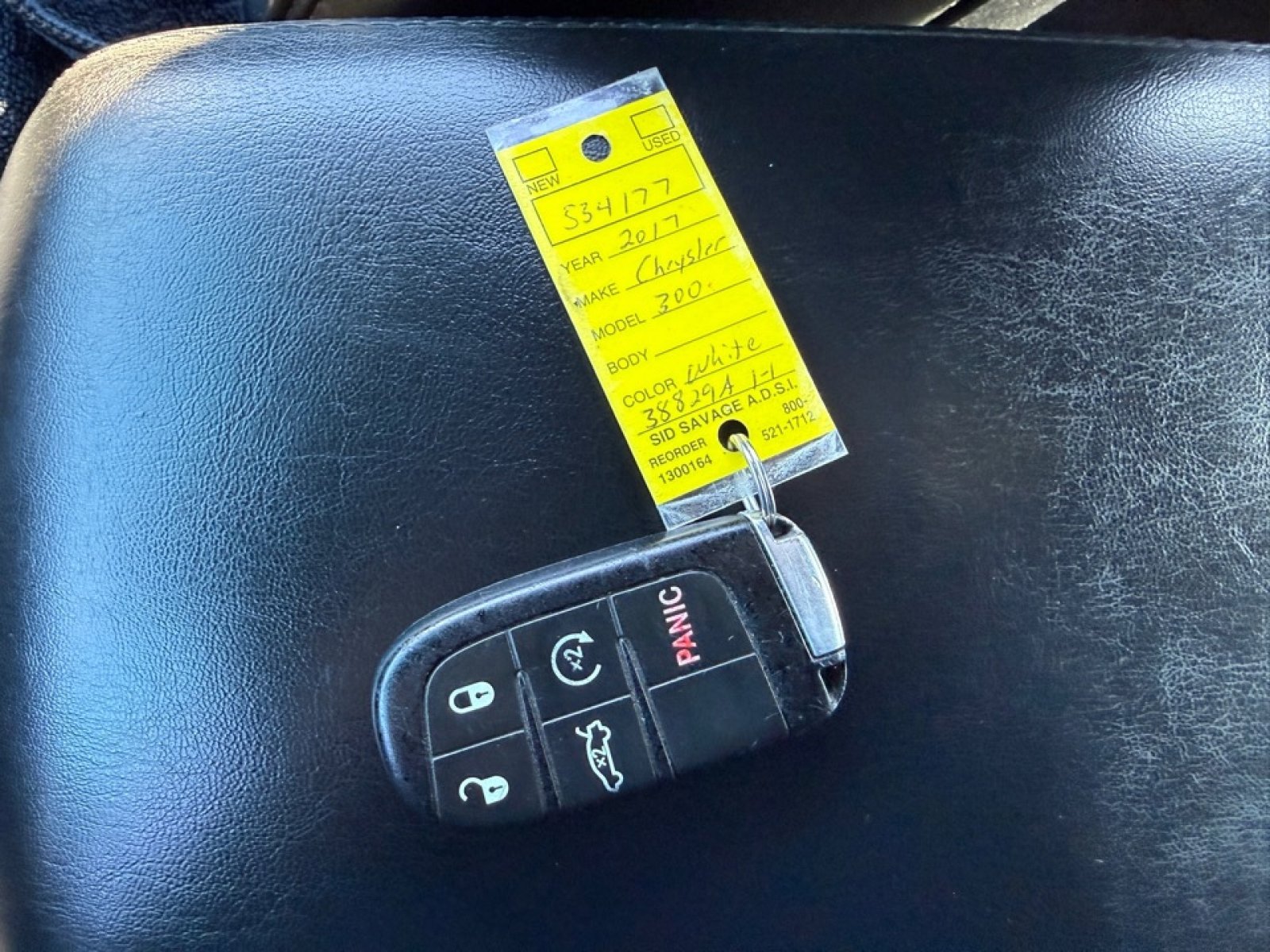 Used 2017 Chrysler 300 C Platinum image 38