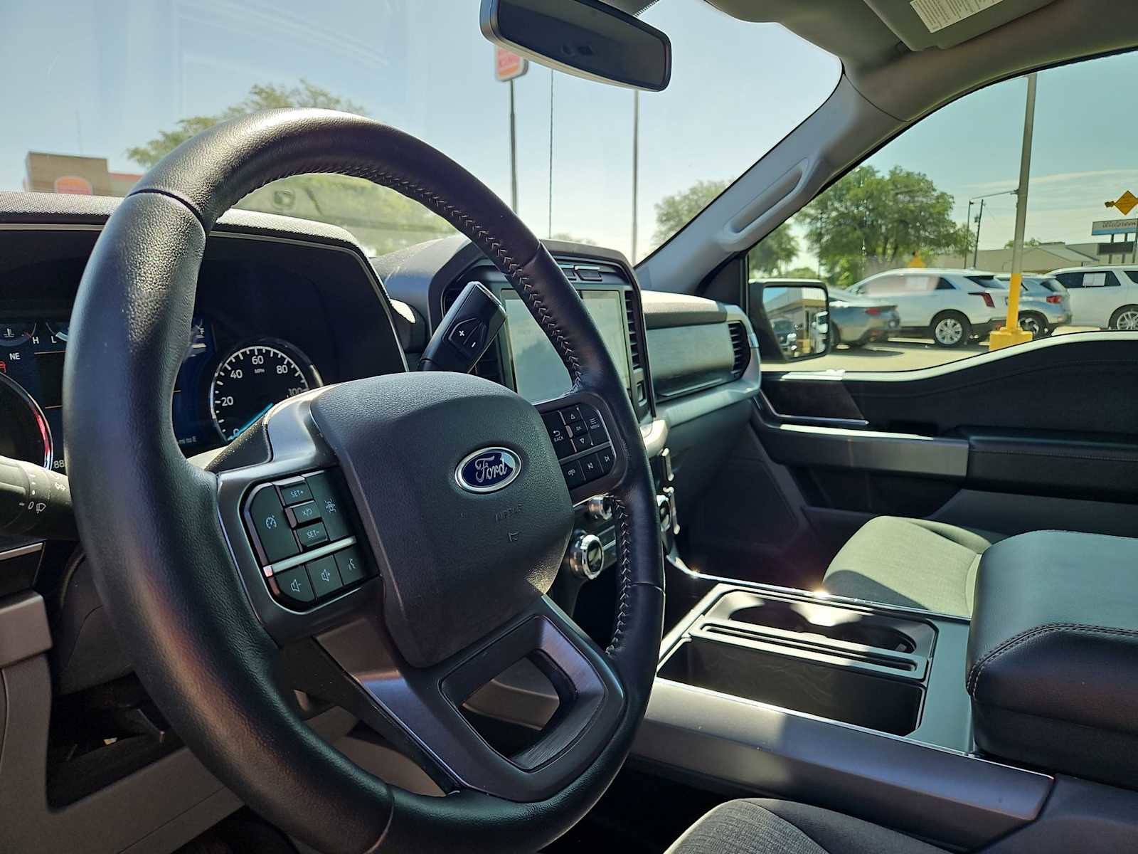 Used 2021 Ford F150 XLT w/ Equipment Group 302A High RWD image 10