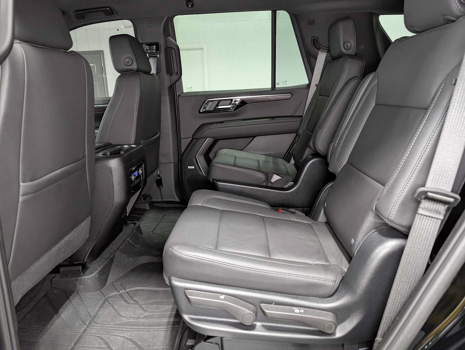 Certified 2025 Chevrolet Tahoe Z71 w/ Comfort Package AWD/4WD image 24