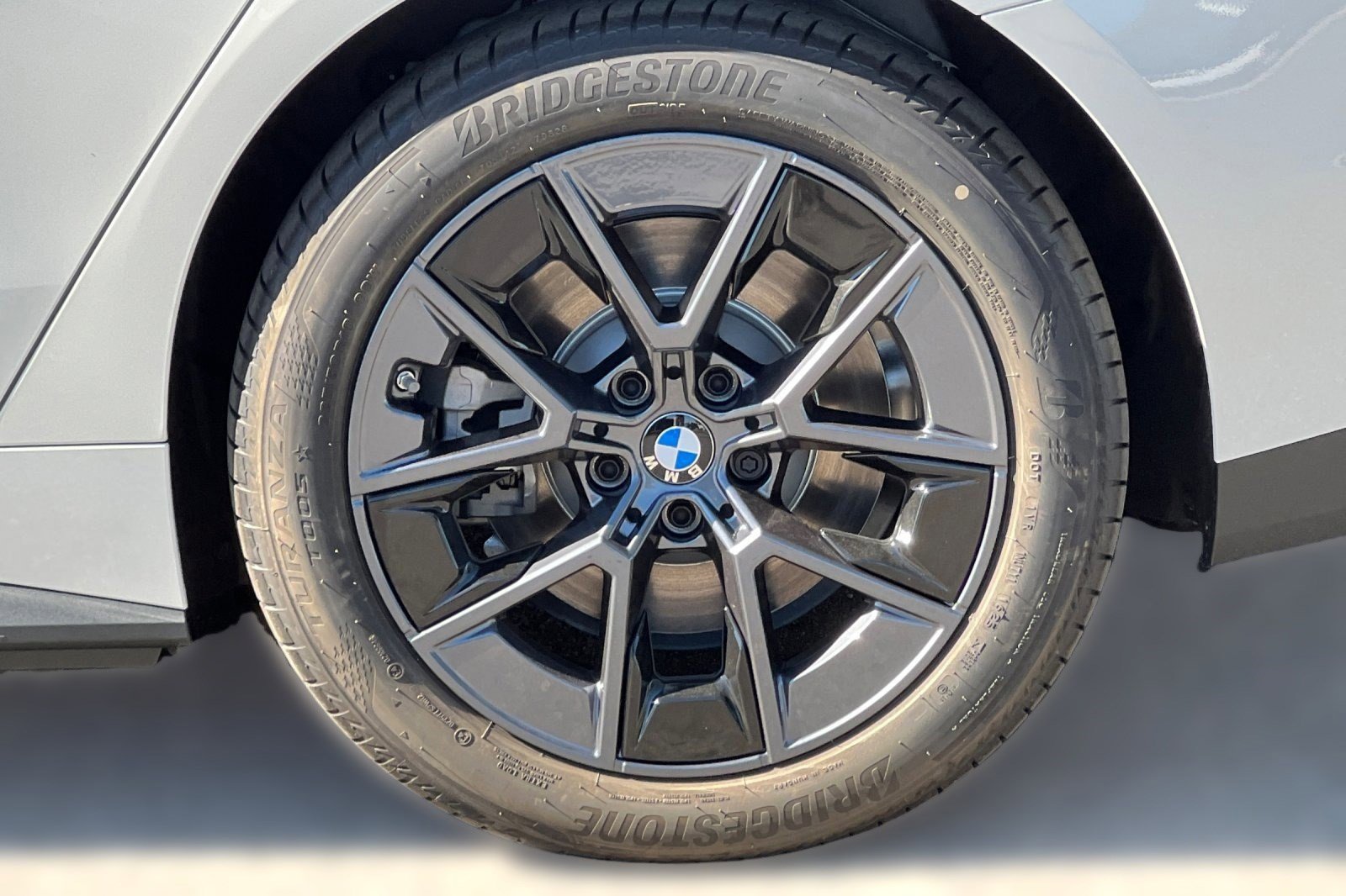 Used 2025 BMW i4 eDrive40 w/ Premium Package RWD image 11