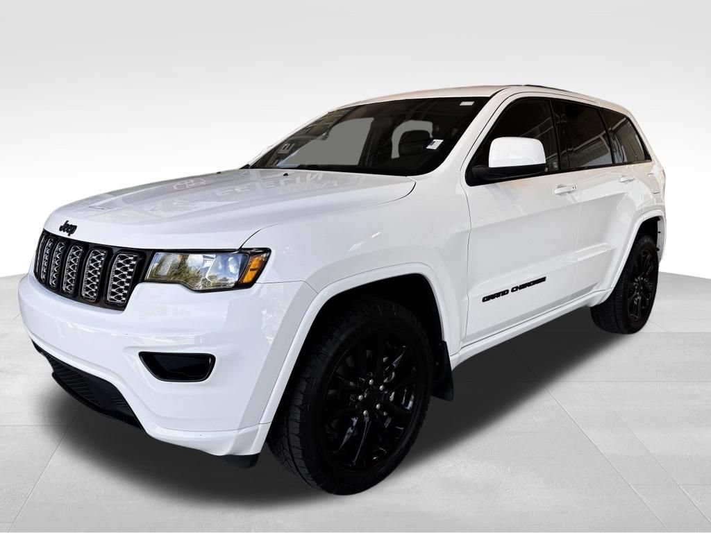 Used 2021 Jeep Grand Cherokee Laredo X AWD/4WD image 3