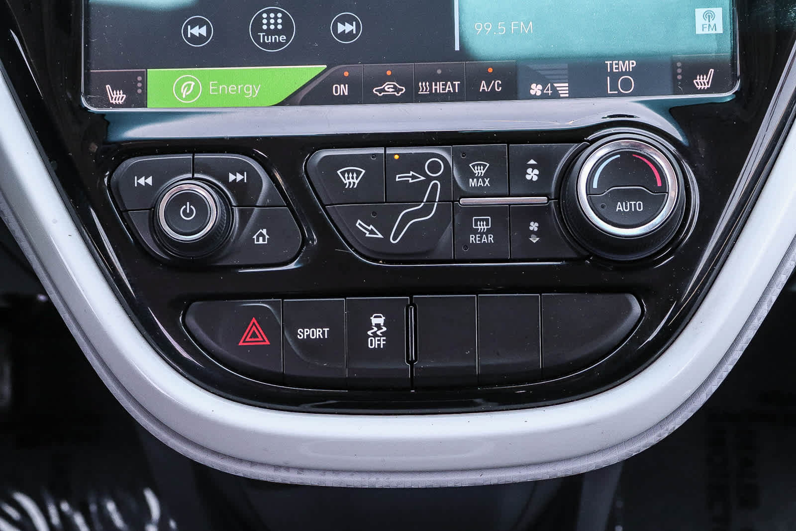Used 2020 Chevrolet Bolt Premier FWD image 20