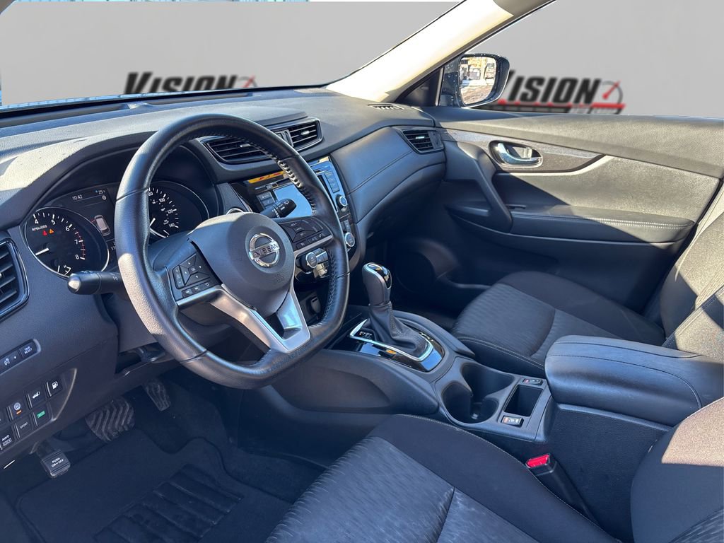 Used 2020 Nissan Rogue SV image 9
