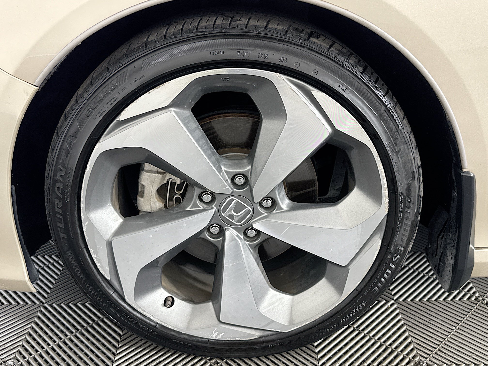 Used 2018 Honda Accord Touring image 36