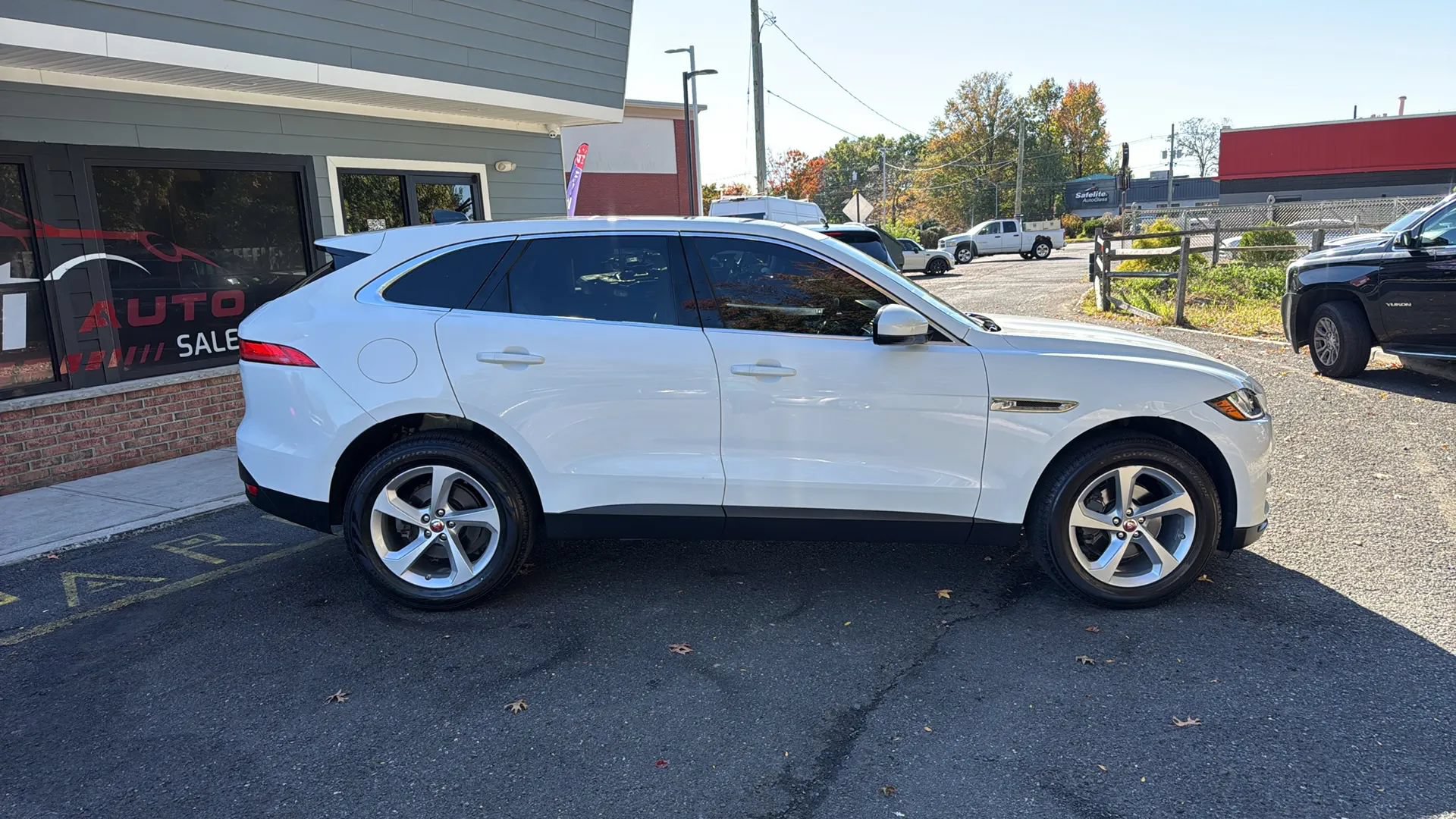 Used 2020 Jaguar F-PACE Premium AWD/4WD image 8