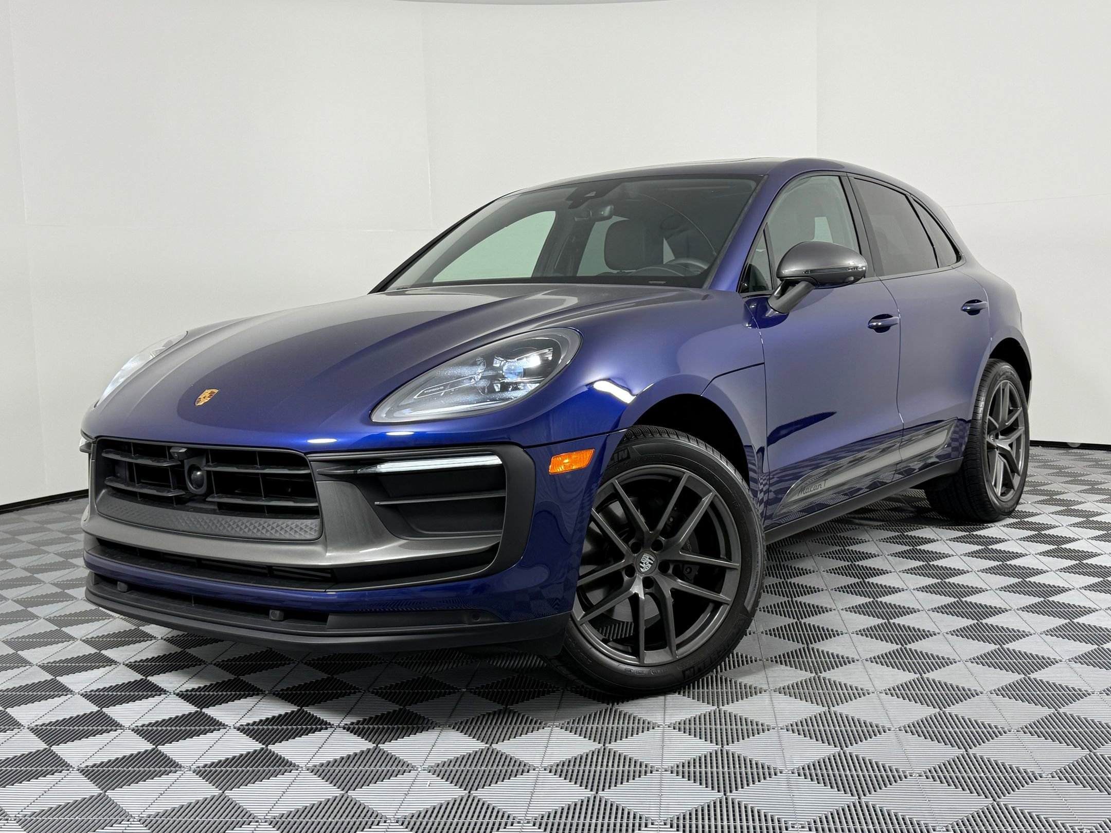 New 2025 Porsche Macan Turbo