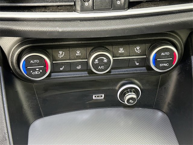 Used 2022 Alfa Romeo Stelvio Veloce image 15