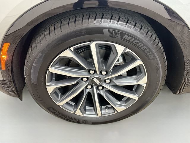 Used 2025 Cadillac Lyriq Sport image 33