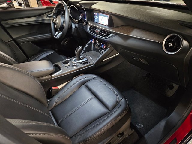 Used 2022 Alfa Romeo Stelvio Ti AWD/4WD image 20