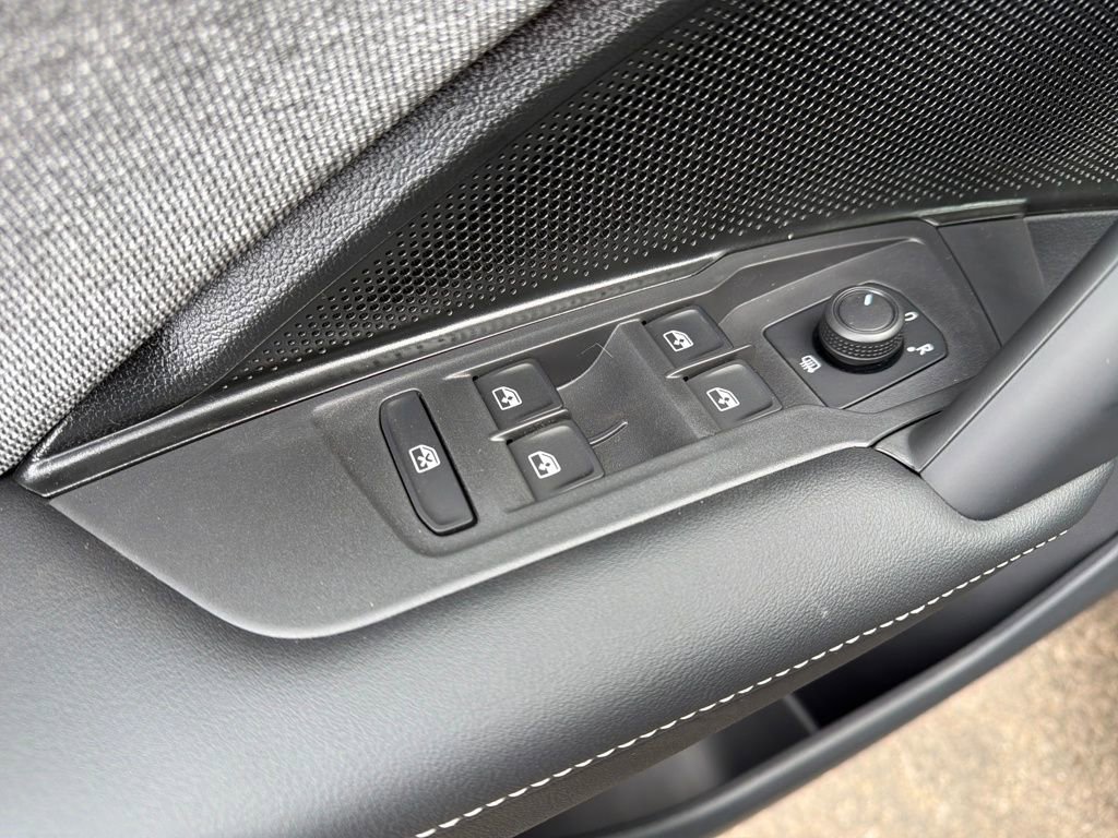 New 2026 Volkswagen Tiguan S image 13