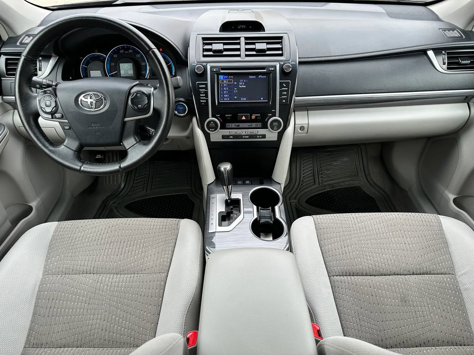 Used 2012 Toyota Camry XLE image 19