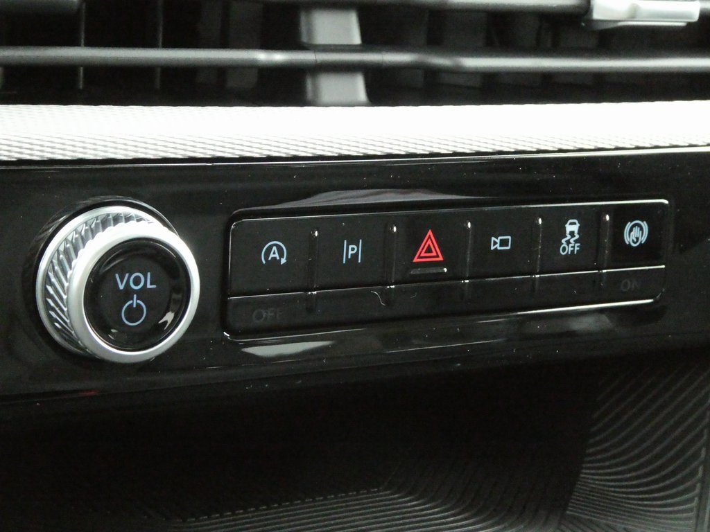 New 2025 Ford Explorer Active w/ Active Comfort Package image 15