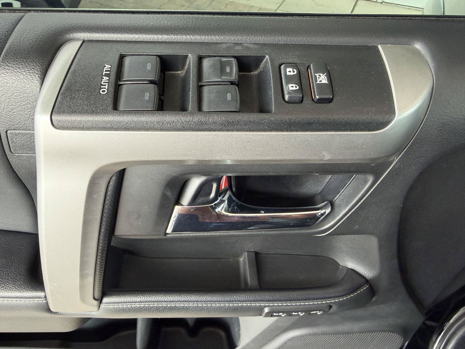 Used 2020 Toyota 4Runner Limited AWD/4WD image 18