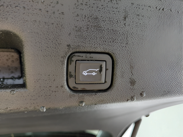 Used 2025 GMC Acadia Denali w/ LPO, Floor Liner Package AWD/4WD image 40