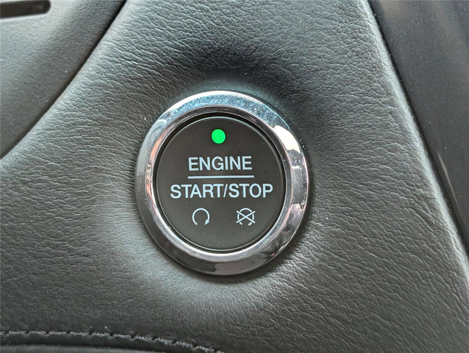 Used 2017 Ford Explorer Platinum image 30