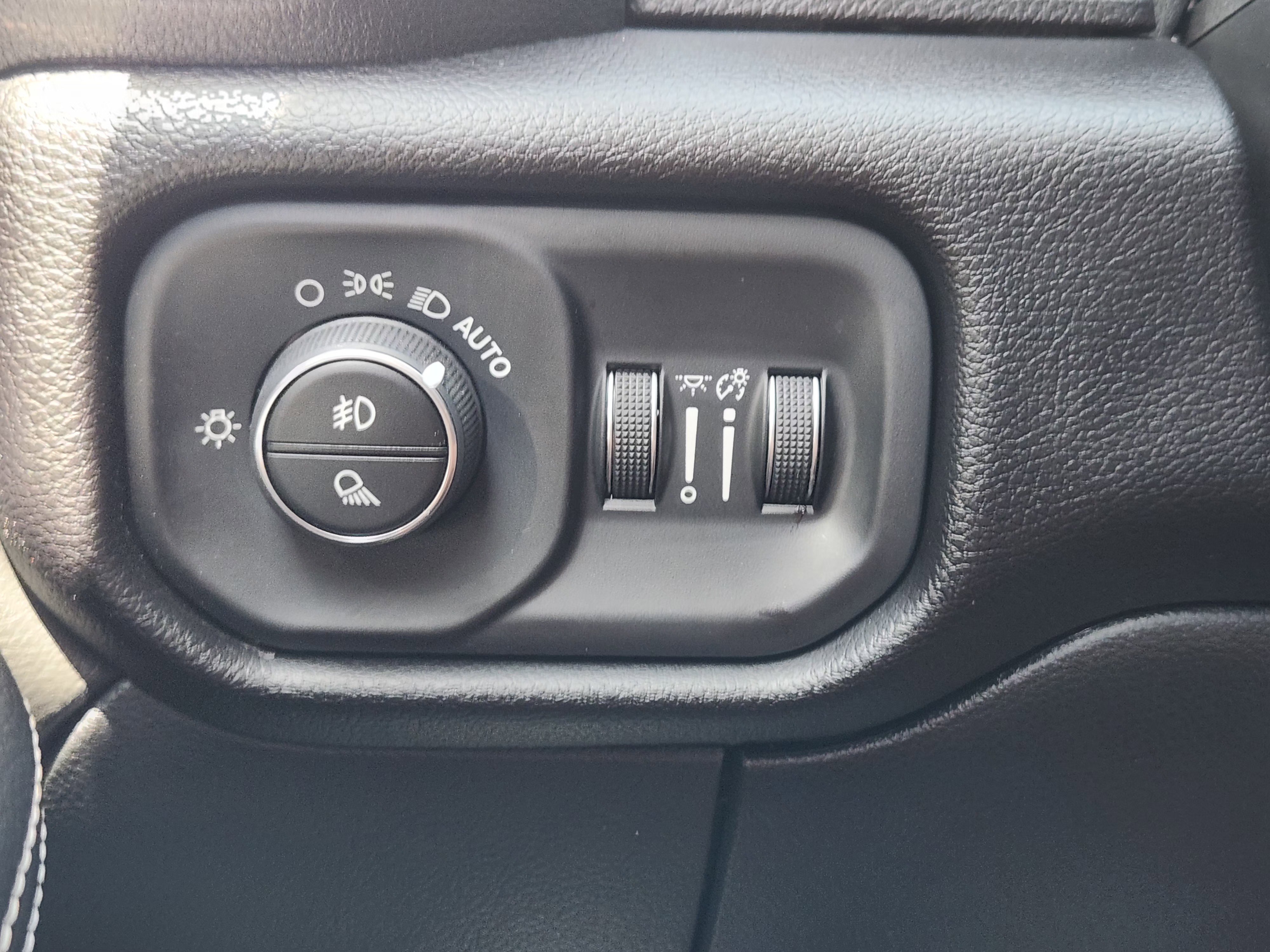 Used 2024 RAM 2500 Laramie AWD/4WD image 22
